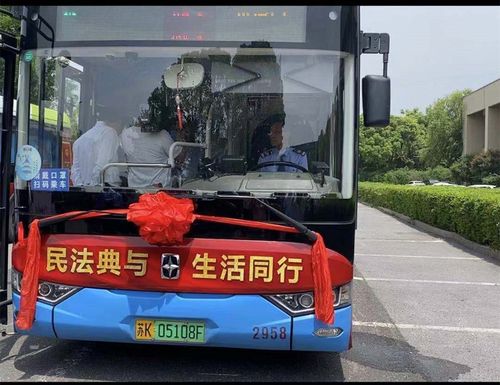  揚州公交車站臺廣告，揚州公交209路站臺