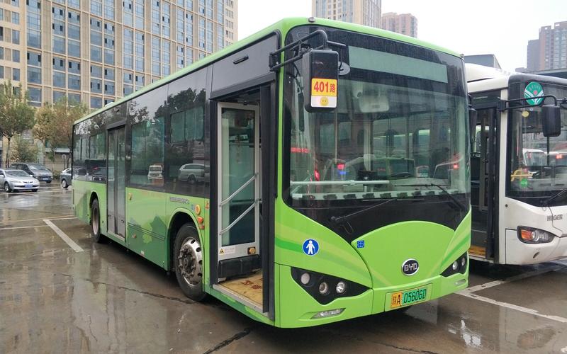 西安市公交車站廣告，西安372公交車路線