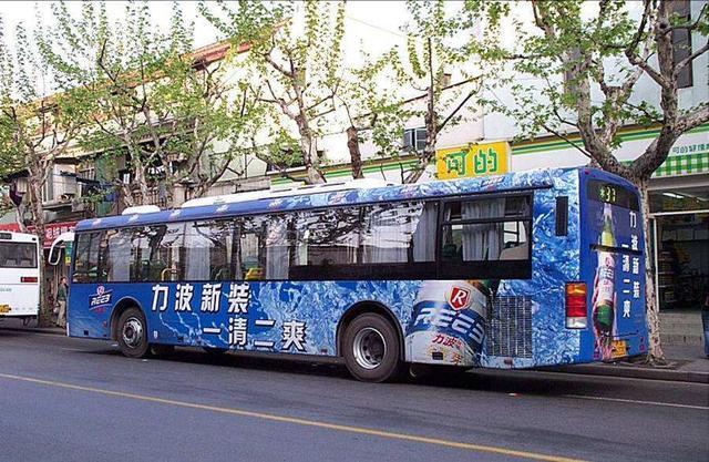  深圳公交車(chē)車(chē)身廣告收費(fèi)標(biāo)準(zhǔn)，深圳公交車(chē)身廣告價(jià)格