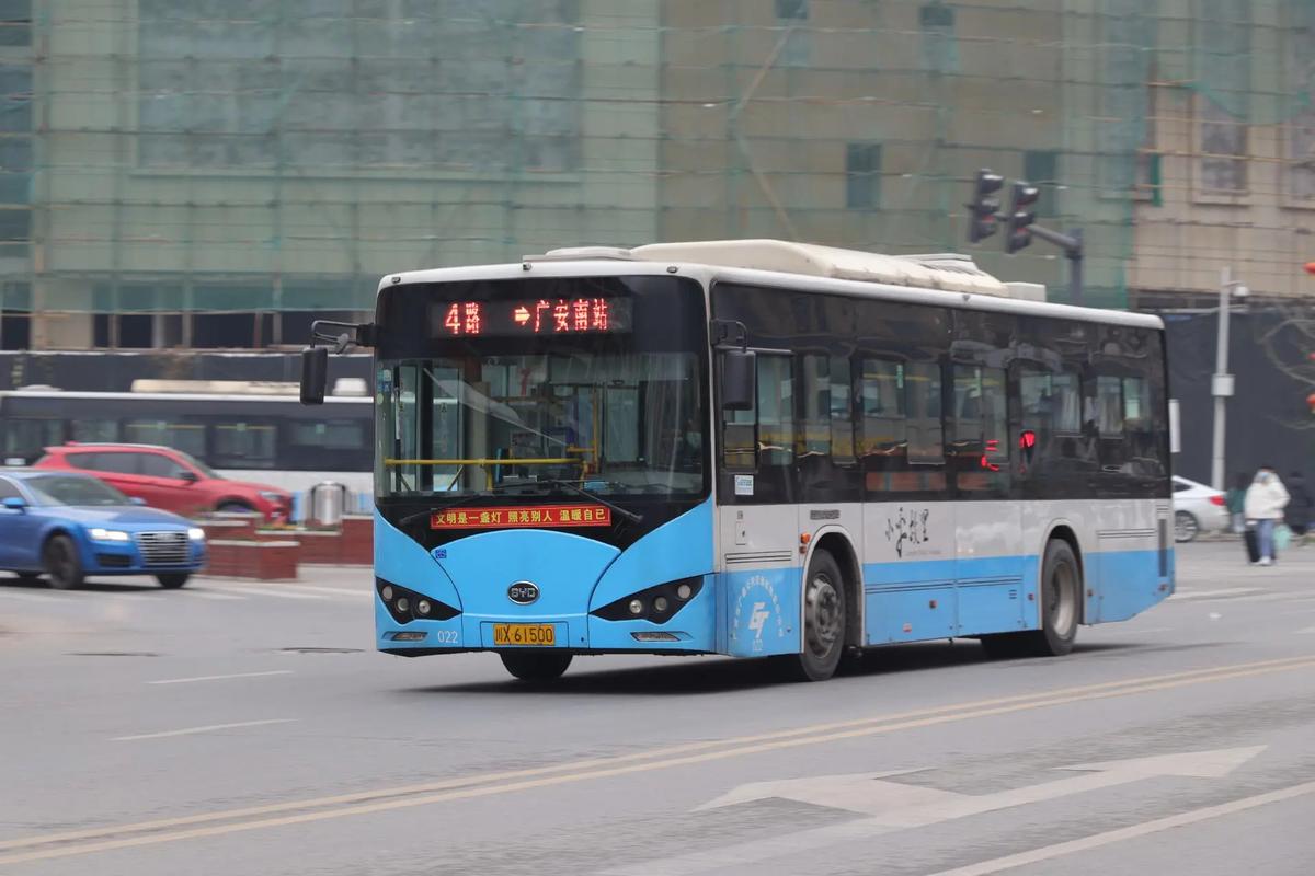 廣安公交廣告公司如何破解本地企業(yè)精準(zhǔn)營(yíng)銷難題？