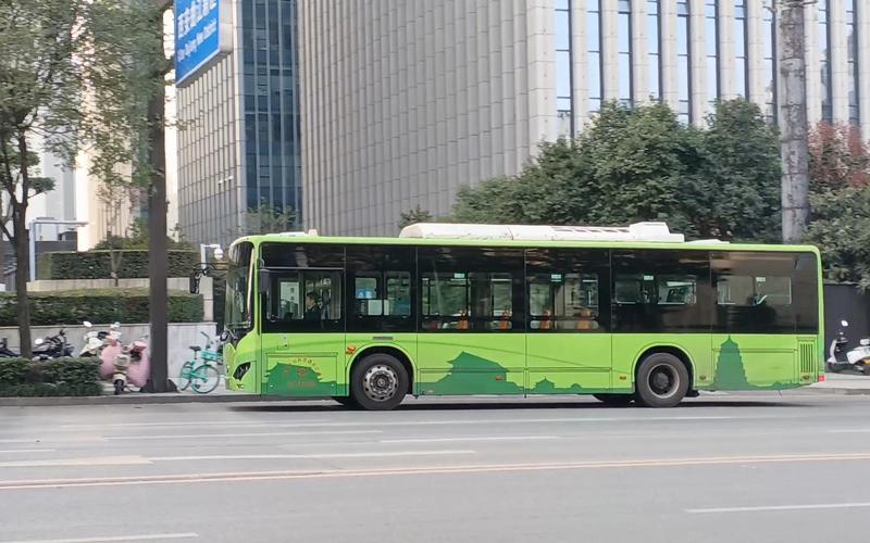 西安公交车广告公司怎么选?投放流程和效果解析